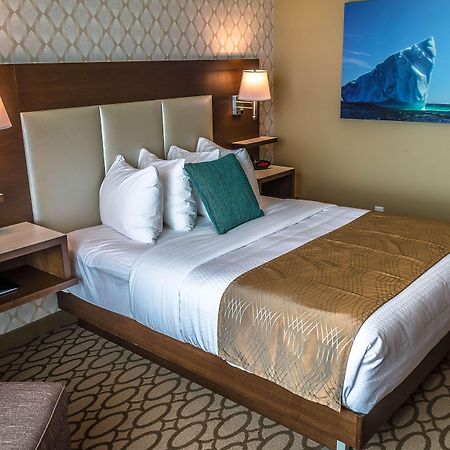 เบสต์ เวสเทิร์น พลัส เซนต์จอห์นแอร์พอร์ต โฮเต็ล แอนด์ สวีท Hotel ภายนอก รูปภาพ
