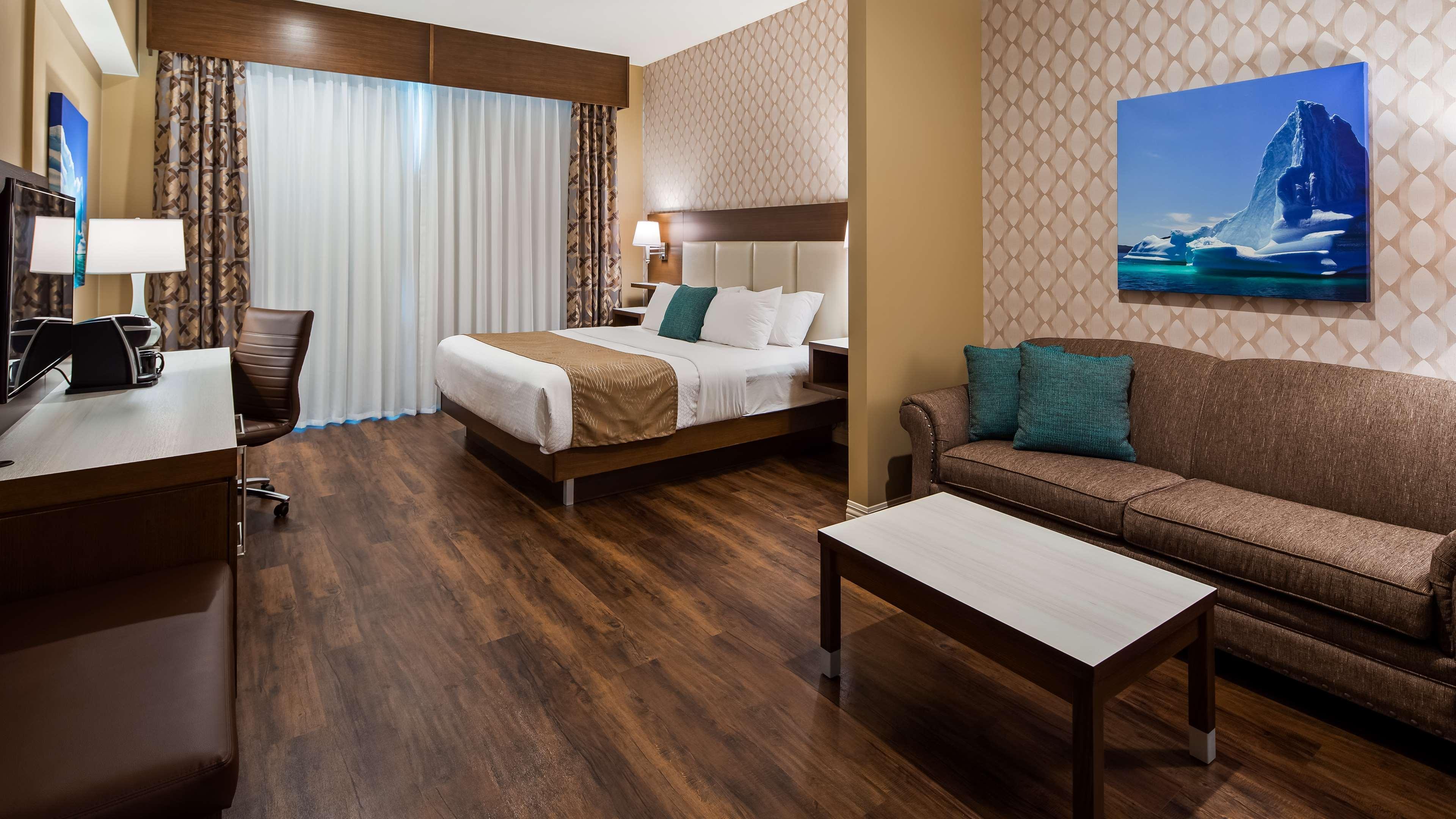 เบสต์ เวสเทิร์น พลัส เซนต์จอห์นแอร์พอร์ต โฮเต็ล แอนด์ สวีท Hotel ภายนอก รูปภาพ