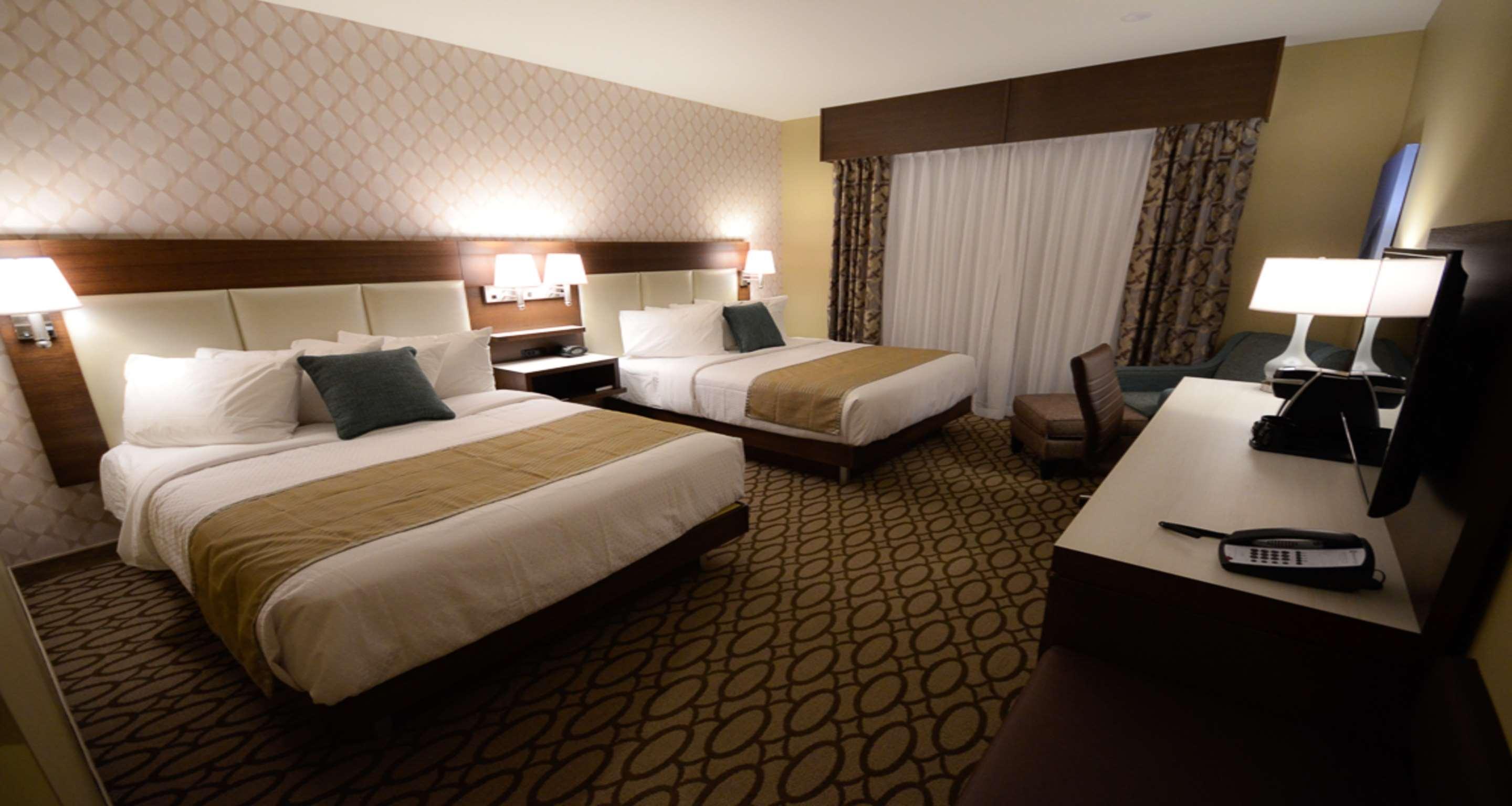 เบสต์ เวสเทิร์น พลัส เซนต์จอห์นแอร์พอร์ต โฮเต็ล แอนด์ สวีท Hotel ภายนอก รูปภาพ