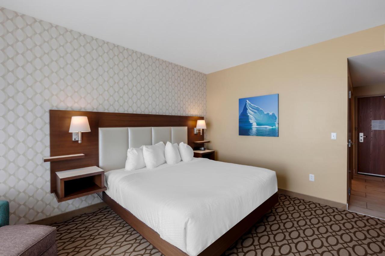 เบสต์ เวสเทิร์น พลัส เซนต์จอห์นแอร์พอร์ต โฮเต็ล แอนด์ สวีท Hotel ภายนอก รูปภาพ