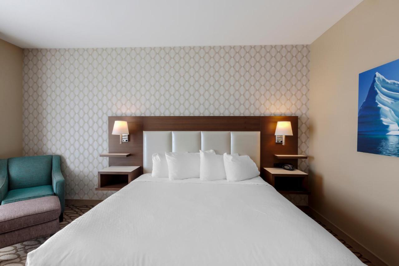 เบสต์ เวสเทิร์น พลัส เซนต์จอห์นแอร์พอร์ต โฮเต็ล แอนด์ สวีท Hotel ภายนอก รูปภาพ
