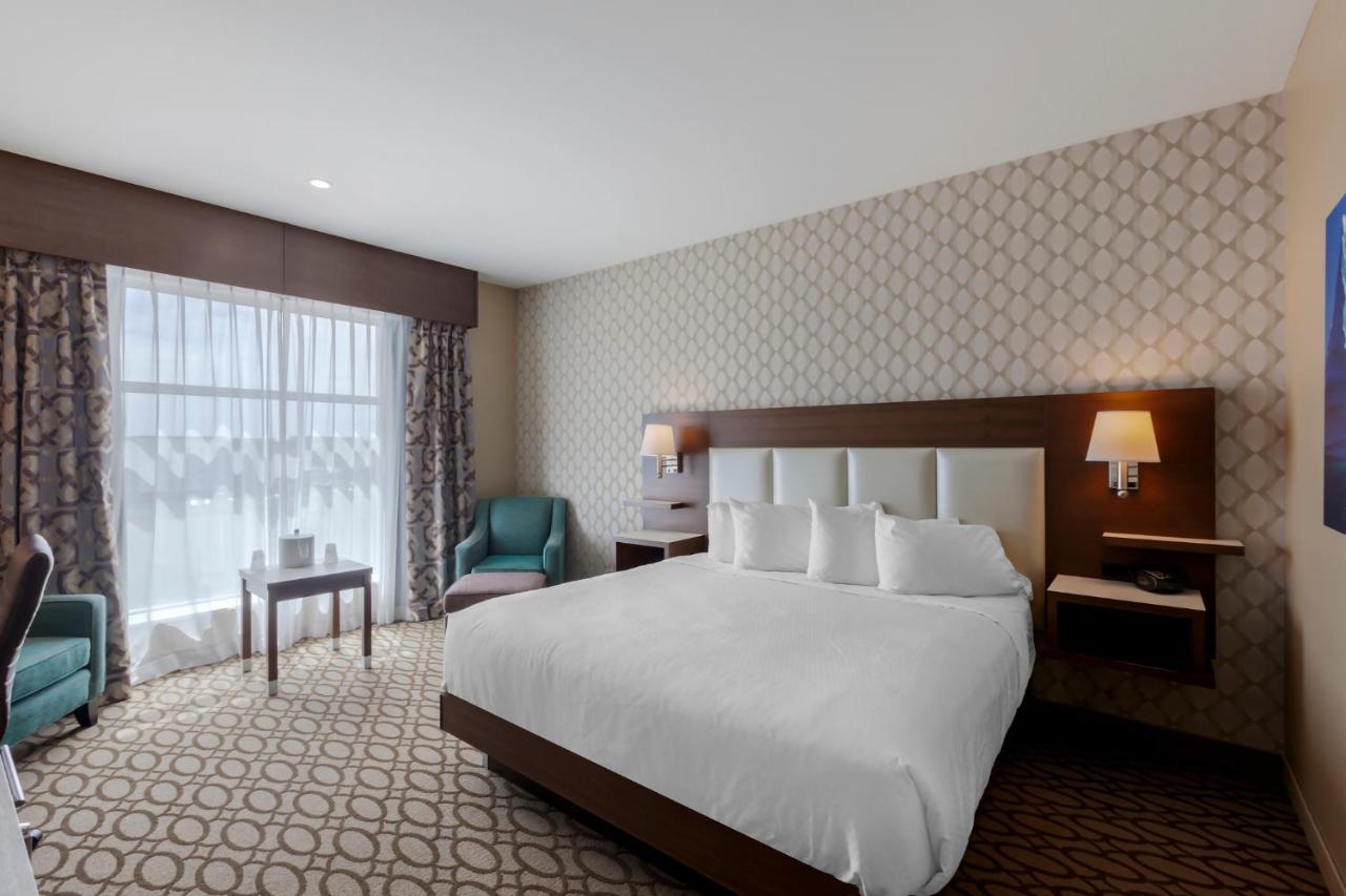 เบสต์ เวสเทิร์น พลัส เซนต์จอห์นแอร์พอร์ต โฮเต็ล แอนด์ สวีท Hotel ภายนอก รูปภาพ